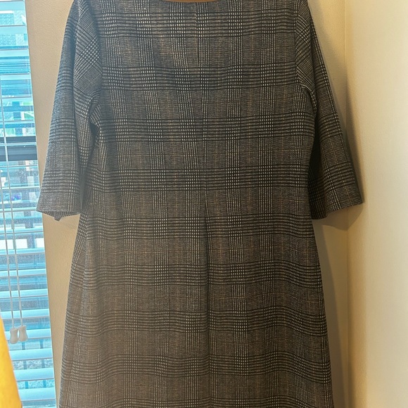 Connected tan and black plaid sheath dress - Picture 3 of 4